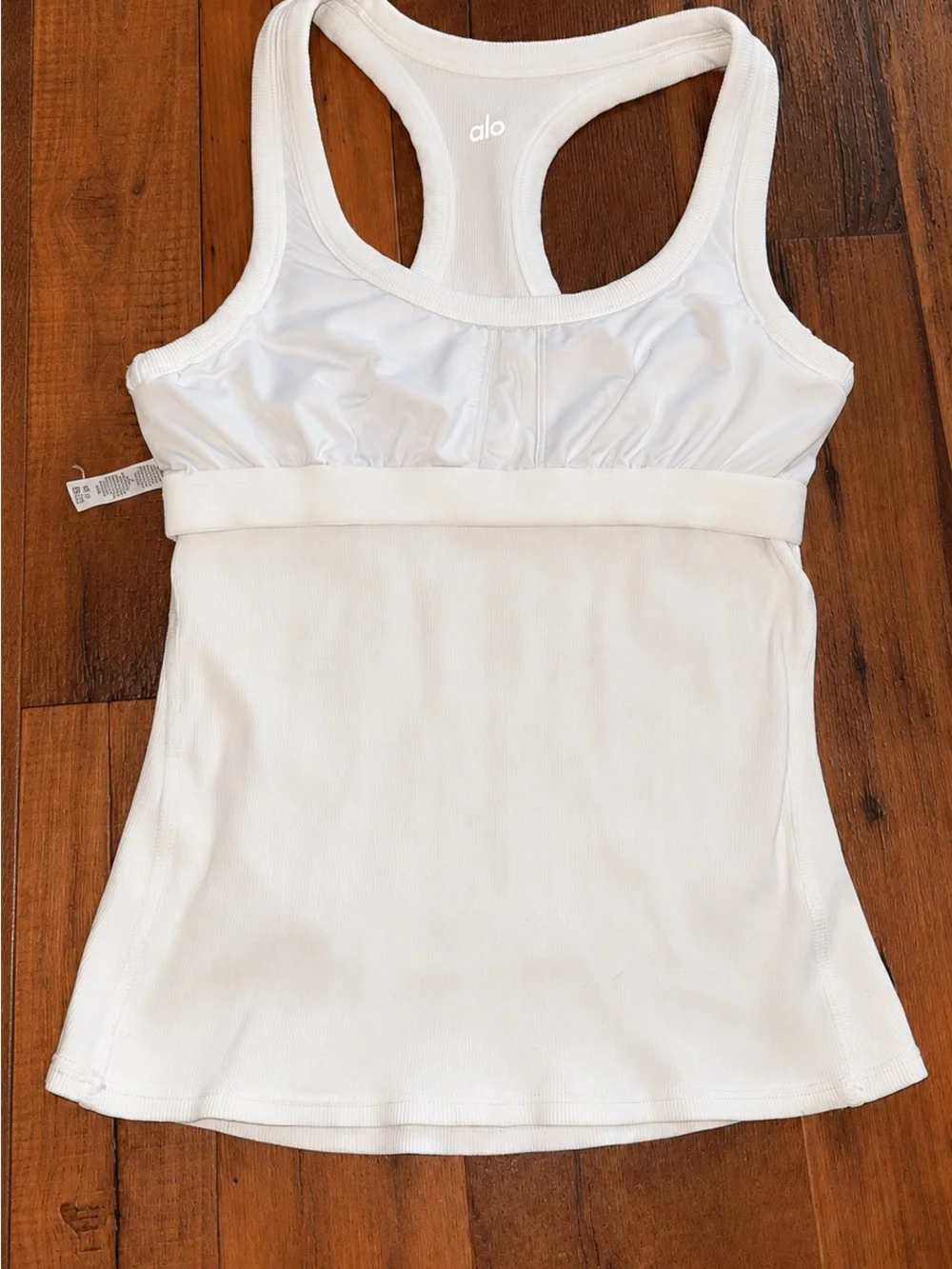Excellent condition Pristine Alo Yoga Rib Support White Tank Medium